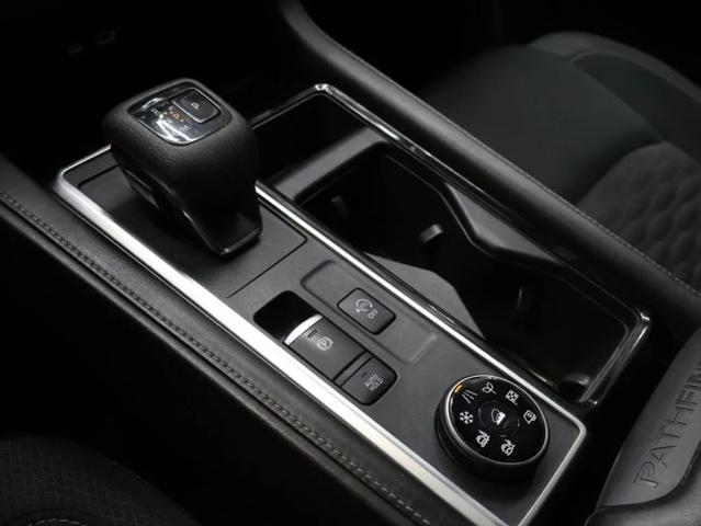 2022 Nissan Pathfinder SV 4WD