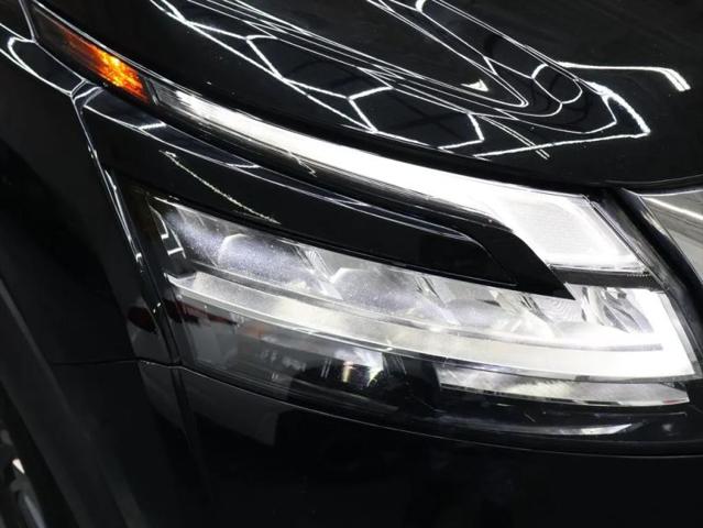 2022 Nissan Pathfinder SV 4WD