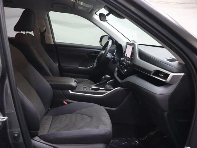 2023 Toyota Highlander Hybrid LE