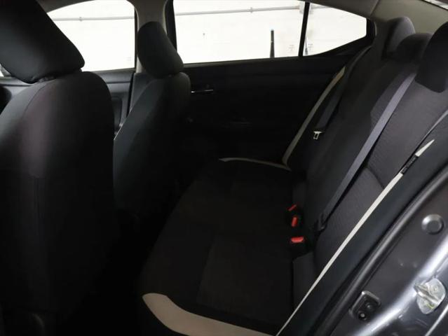 2021 Nissan Versa SV Xtronic CVT