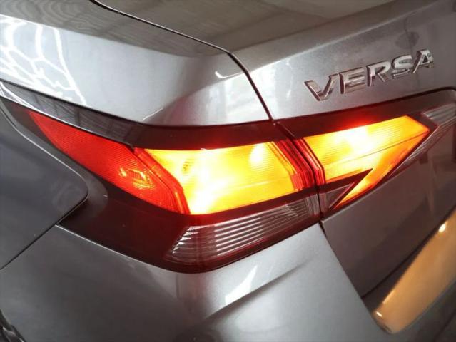 2021 Nissan Versa SV Xtronic CVT