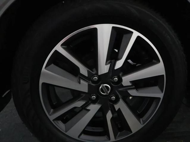 2021 Nissan Versa SV Xtronic CVT