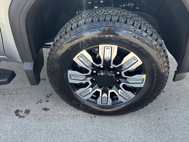2026 GMC Sierra 3500HD Crew Cab, Long Bed, Denali, 4WD