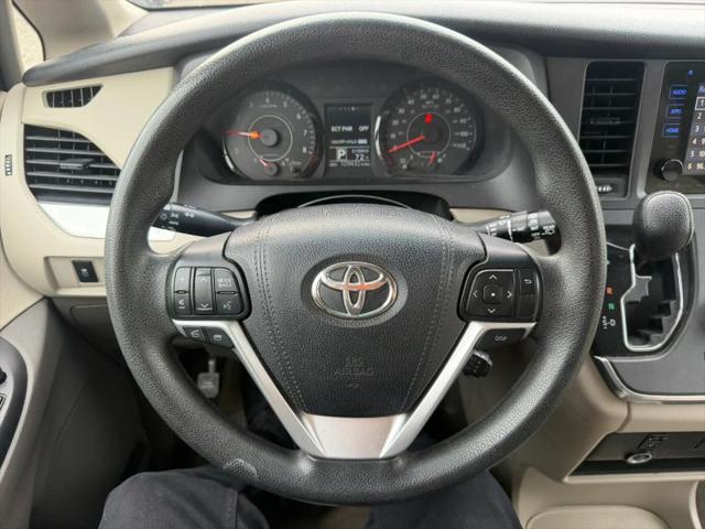 2017 Toyota Sienna LE 8 Passenger