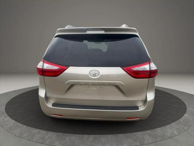 2017 Toyota Sienna LE 8 Passenger
