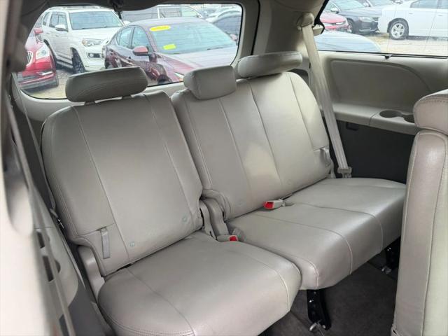 2017 Toyota Sienna LE 8 Passenger