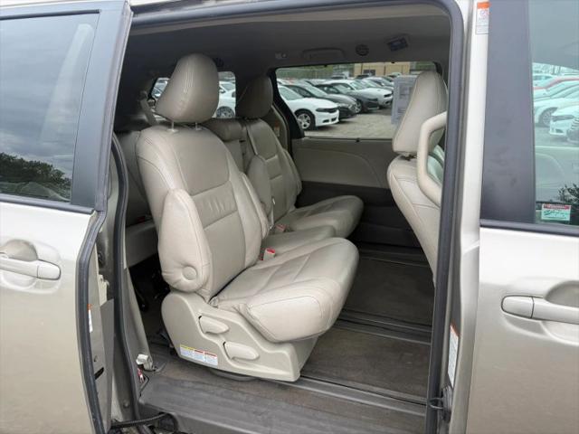 2017 Toyota Sienna LE 8 Passenger