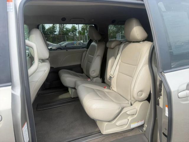 2017 Toyota Sienna LE 8 Passenger