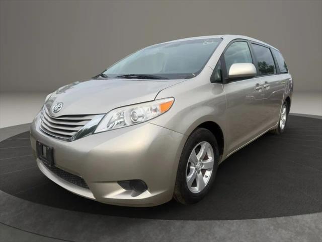 2017 Toyota Sienna LE 8 Passenger for sale in South Hackensack, NJ