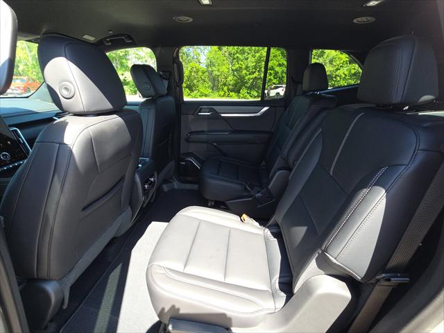 2026 GMC Acadia Elevation FWD