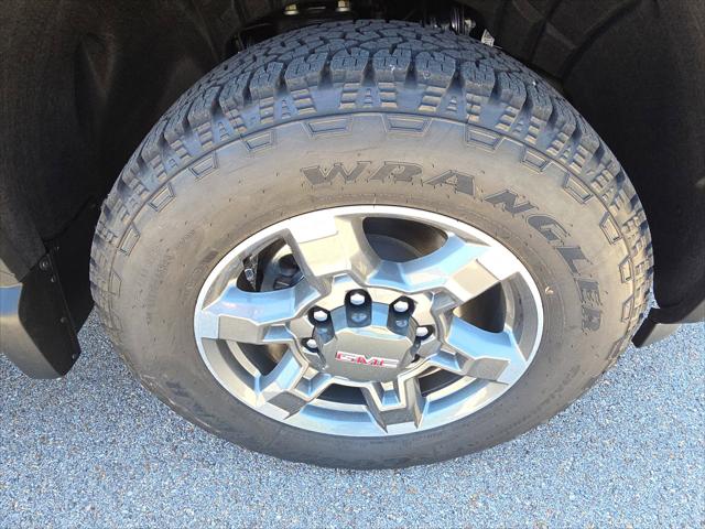 2026 GMC Sierra 2500HD Crew Cab, Standard Bed, SLT, 4WD