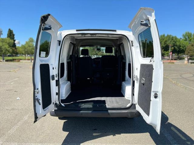 2019 Nissan NV200 S
