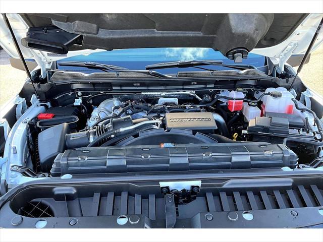 2026 GMC Sierra 2500HD Crew Cab, Standard Bed, AT4, 4WD