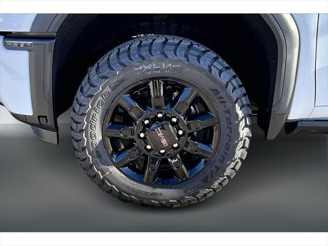 2026 GMC Sierra 2500HD Crew Cab, Standard Bed, AT4, 4WD