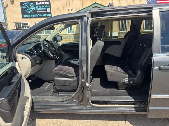 2011 Chrysler Town & Country Touring
