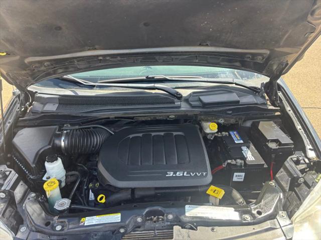 2011 Chrysler Town & Country Touring