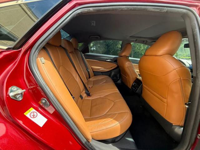 2019 Toyota Avalon Hybrid Limited