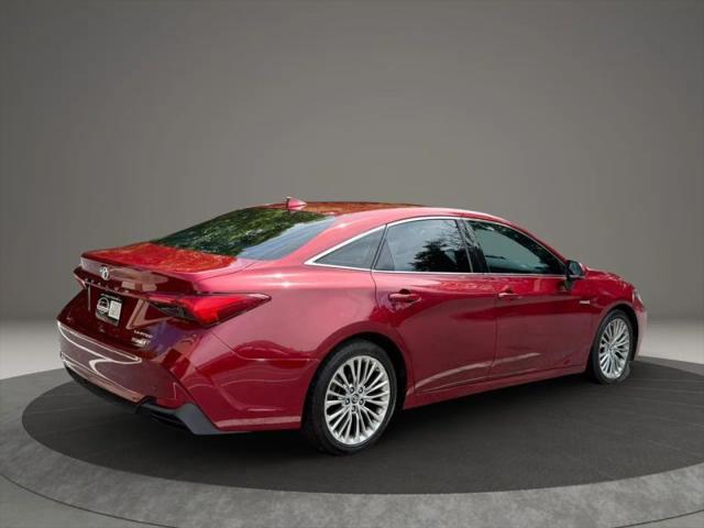 2019 Toyota Avalon Hybrid Limited