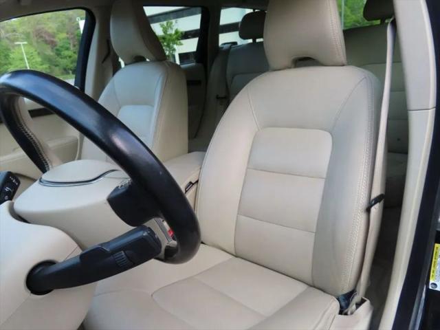 2016 Volvo XC70 T5 Premier