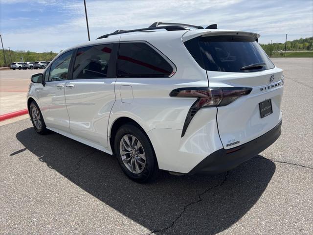 2024 Toyota Sienna XLE