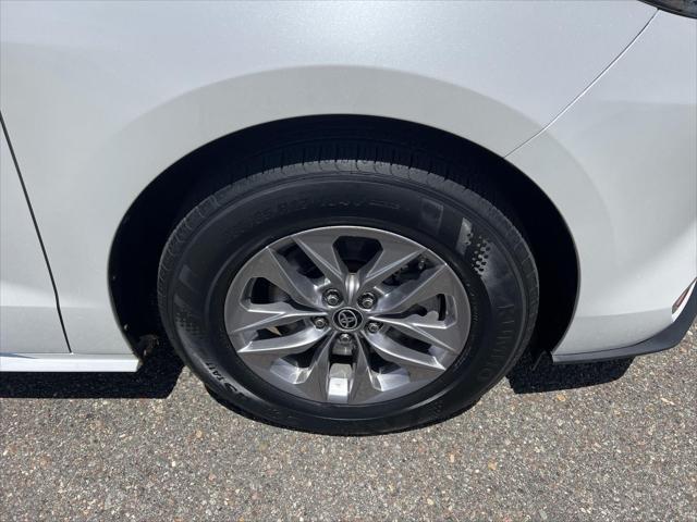 2024 Toyota Sienna XLE