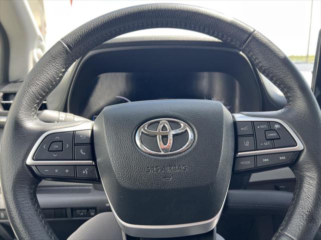 2024 Toyota Sienna XLE