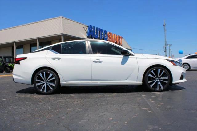 2020 Nissan Altima SR FWD