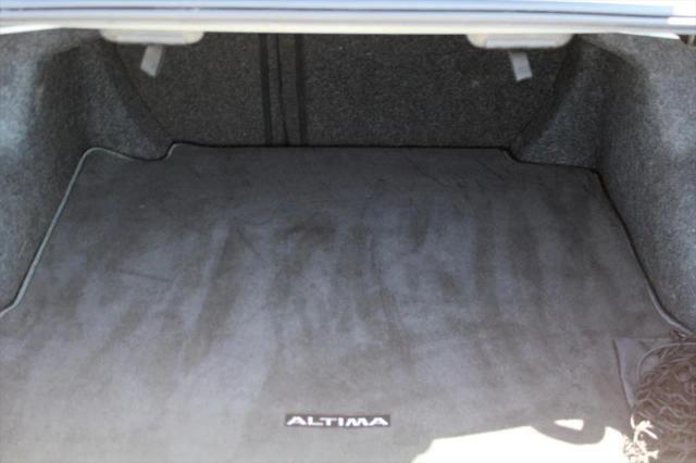 2020 Nissan Altima SR FWD