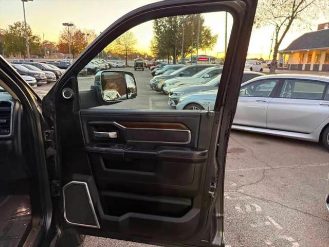 2022 Ram 3500 Laramie Crew Cab 4x4 8' Box