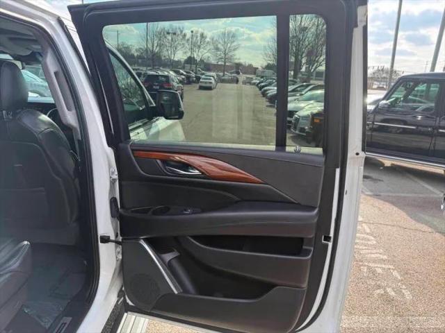 2018 Cadillac Escalade ESV Premium Luxury