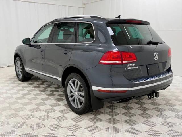 2016 Volkswagen Touareg VR6 Lux