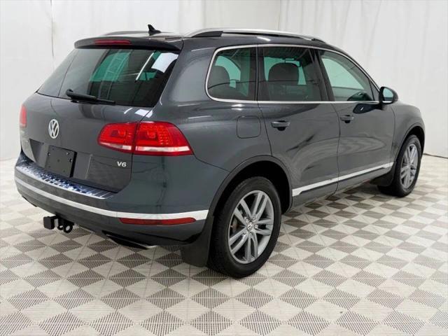 2016 Volkswagen Touareg VR6 Lux