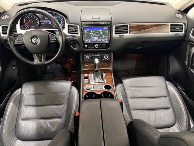 2016 Volkswagen Touareg VR6 Lux