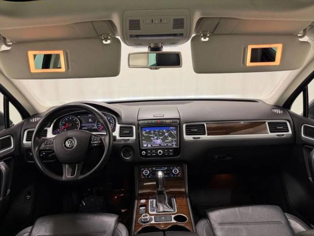 2016 Volkswagen Touareg VR6 Lux