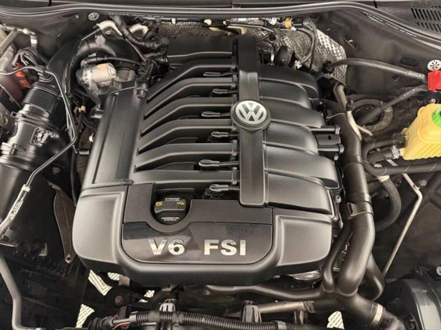 2016 Volkswagen Touareg VR6 Lux