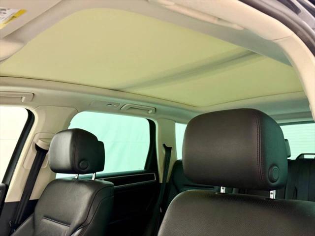 2016 Volkswagen Touareg VR6 Lux