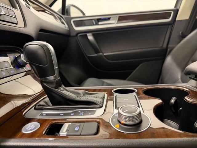 2016 Volkswagen Touareg VR6 Lux