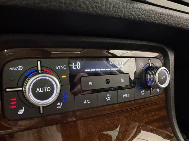 2016 Volkswagen Touareg VR6 Lux