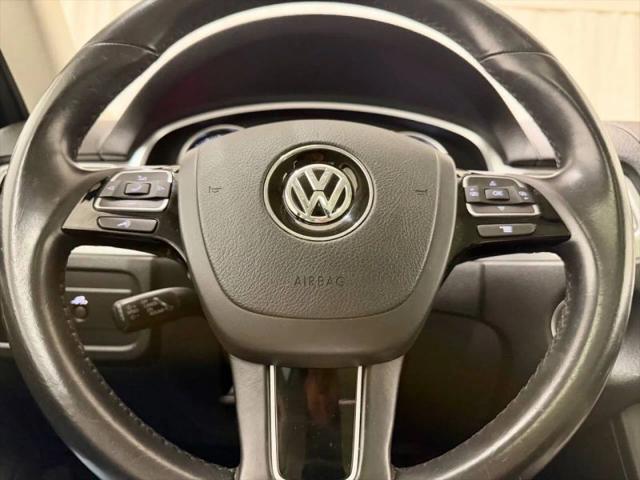 2016 Volkswagen Touareg VR6 Lux