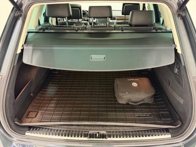 2016 Volkswagen Touareg VR6 Lux