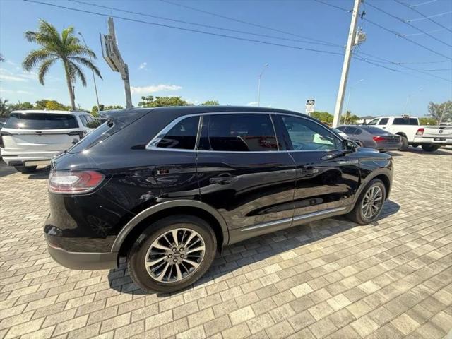 2019 Lincoln Nautilus Select