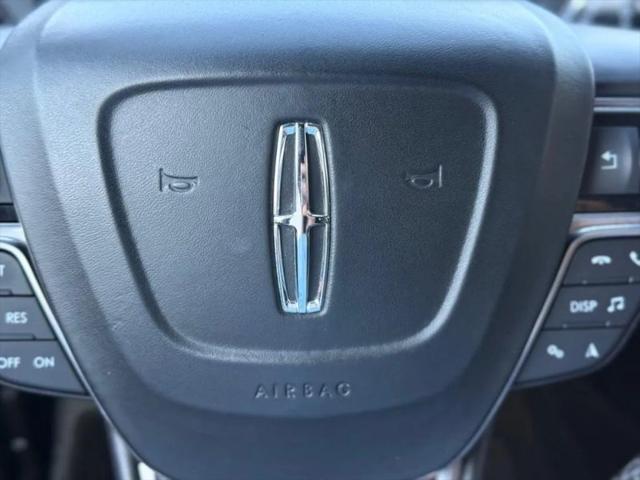 2019 Lincoln Nautilus Select
