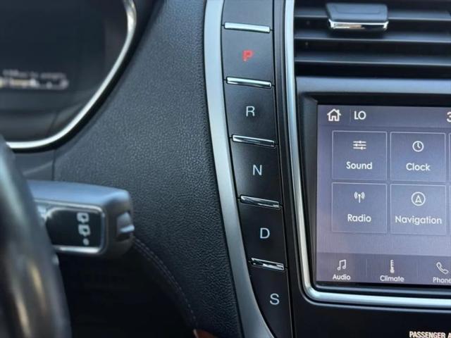 2019 Lincoln Nautilus Select