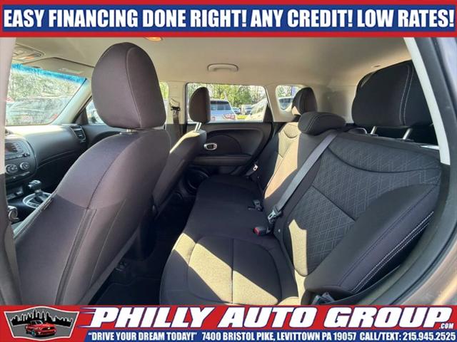 2016 Kia Soul Base