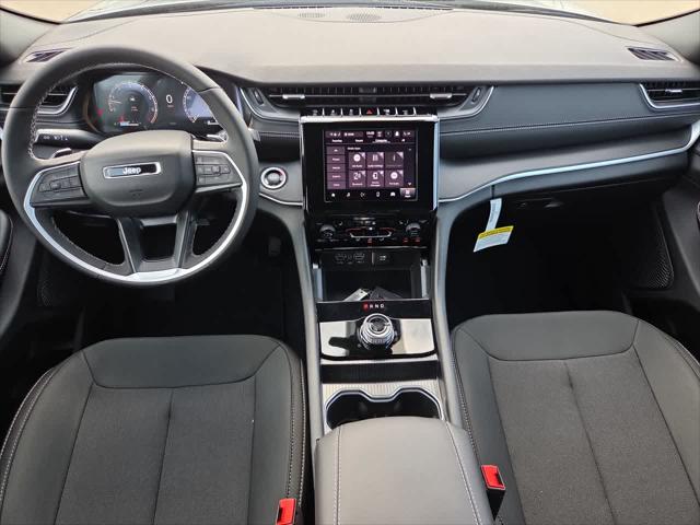 2026 Jeep Grand Cherokee Altitude 4x2