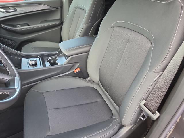 2026 Jeep Grand Cherokee Altitude 4x2