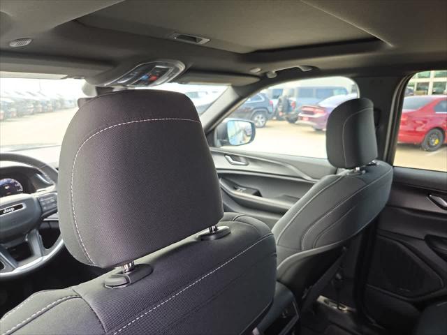 2026 Jeep Grand Cherokee Altitude 4x2