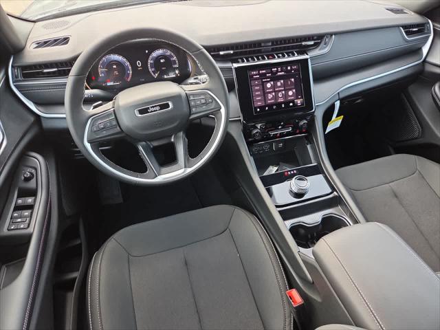 2026 Jeep Grand Cherokee Altitude 4x2