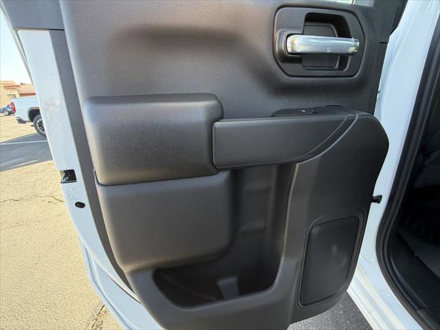 2026 GMC Sierra 2500HD Double Cab, Standard Bed, Pro, RWD