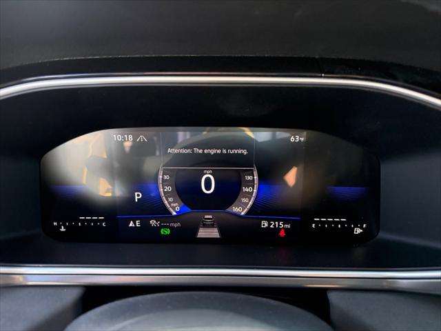 2026 Volkswagen Taos SE Black